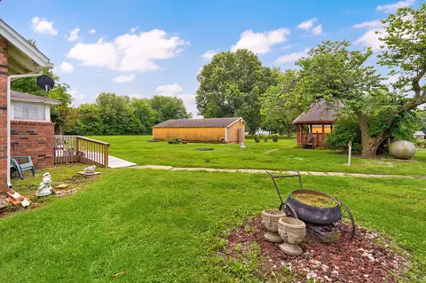 Exterior - 7810 State Highway 14, Sparta, MO 65753 photo 6 of 9