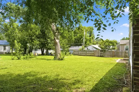 Exterior - 409 E Olive St, Bolivar, MO 65613 photo 6 of 9