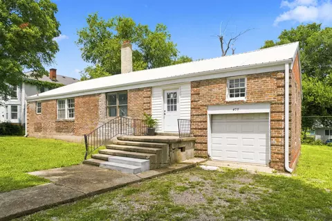 Exterior - 409 E Olive St, Bolivar, MO 65613 photo 2 of 9
