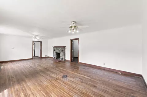 Living - 409 E Olive St, Bolivar, MO 65613 photo 2 of 4