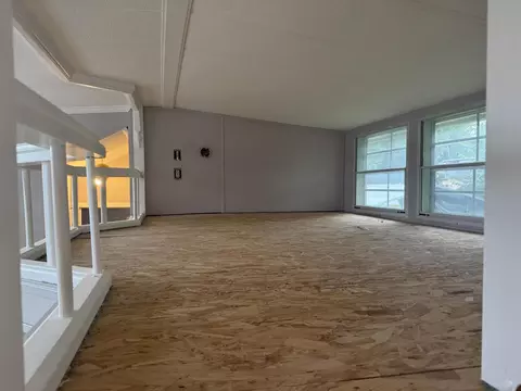 Living - 480 Royalty Ln, Branson, MO 65616 photo 2 of 2