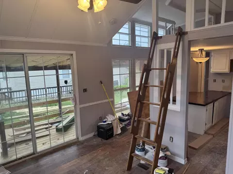 Living - 480 Royalty Ln, Branson, MO 65616 photo 1 of 2
