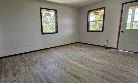 Living - 256 Foxden Dr, Gainesville, MO 65655 photo 2 of 2