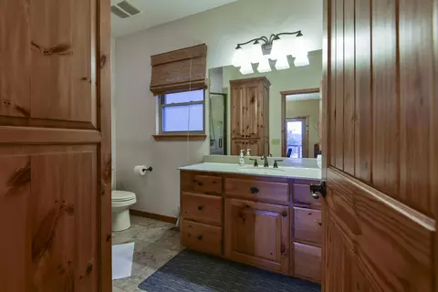 Bath - 25318 Riverside Ln, Shell Knob, MO 65747 photo 3 of 6