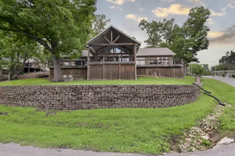 25318 Riverside Ln, Shell Knob, MO 65747