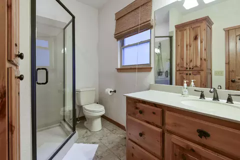 Bath - 25318 Riverside Ln, Shell Knob, MO 65747 photo 1 of 6