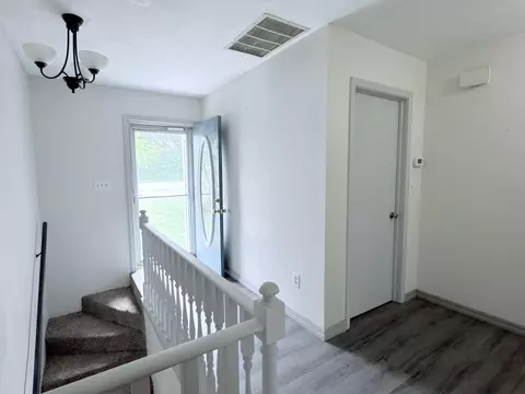 Entry Way - 1509 E Hartley St, Ozark, MO 65721 photo 1 of 6