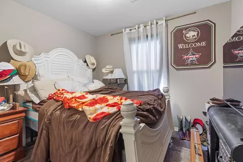 Bedroom - 278 280 Forest Ln, Branson, MO 65616 photo 2 of 6