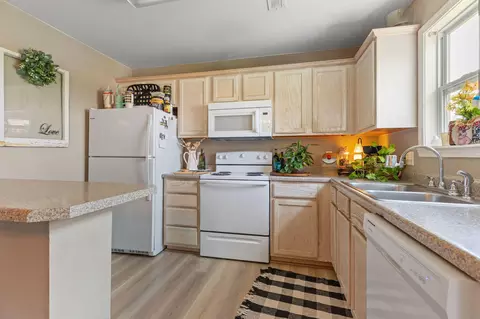 Kitchen - 278 280 Forest Ln, Branson, MO 65616 photo 1 of 2