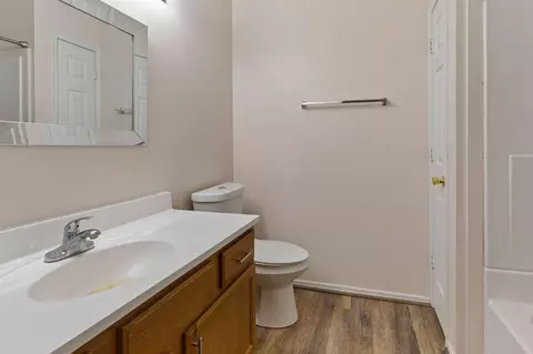 Bath - 296 298 Forest Ln, Branson, MO 65616 photo 4 of 4