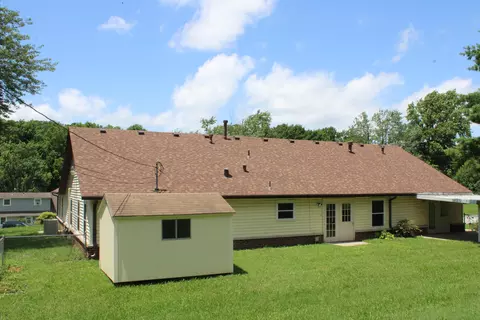 Exterior - 3110 S Lakeside Ave, Springfield, MO 65804 photo 5 of 8