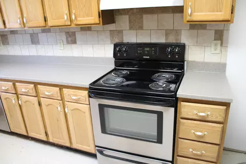Kitchen - 3110 S Lakeside Ave, Springfield, MO 65804 photo 2 of 5