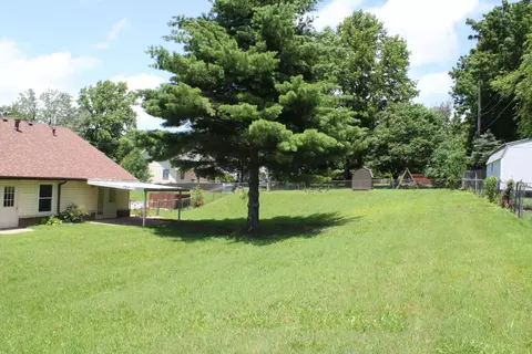 Exterior - 3110 S Lakeside Ave, Springfield, MO 65804 photo 6 of 8
