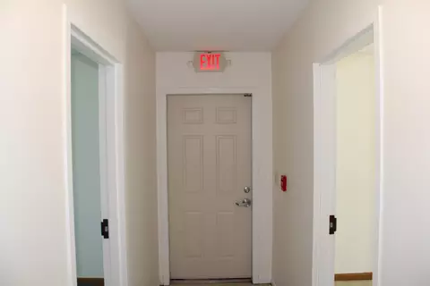 Entry Way - 3110 S Lakeside Ave, Springfield, MO 65804 photo 4 of 5