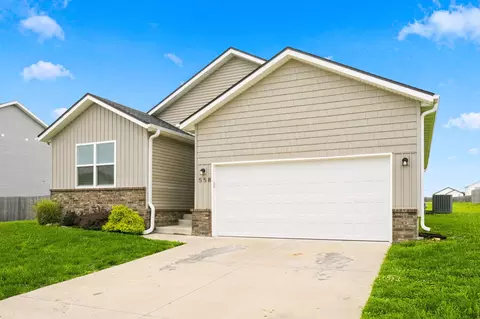 Exterior - 558 S Abigail Ave, Republic, MO 65738 photo 3 of 11