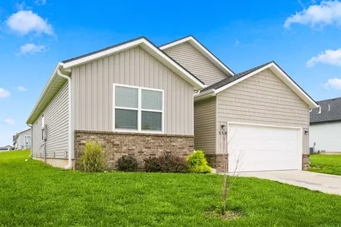 Exterior - 558 S Abigail Ave, Republic, MO 65738 photo 2 of 11