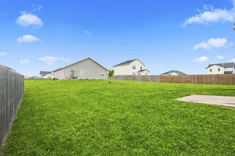 Exterior - 558 S Abigail Ave, Republic, MO 65738 photo 10 of 11