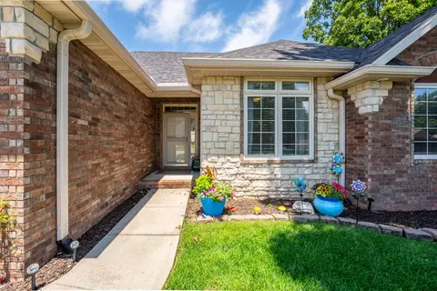 Exterior - 883 Dustin Ln, Nixa, MO 65714 photo 2 of 9