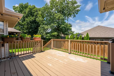Exterior - 883 Dustin Ln, Nixa, MO 65714 photo 5 of 9