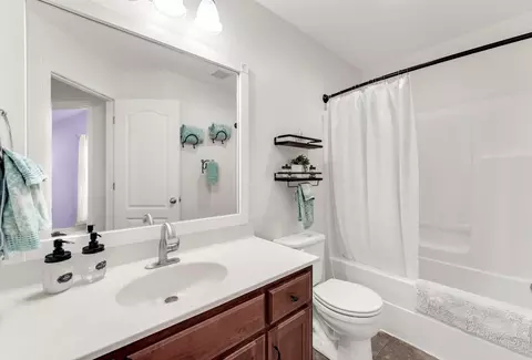 Bath - 883 Dustin Ln, Nixa, MO 65714 photo 3 of 3