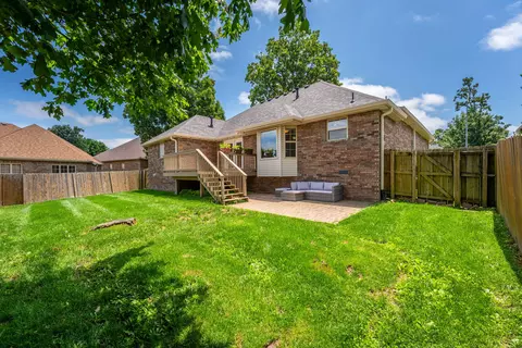 Exterior - 883 Dustin Ln, Nixa, MO 65714 photo 7 of 9