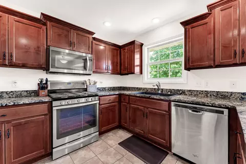 Kitchen - 883 Dustin Ln, Nixa, MO 65714 photo 2 of 2