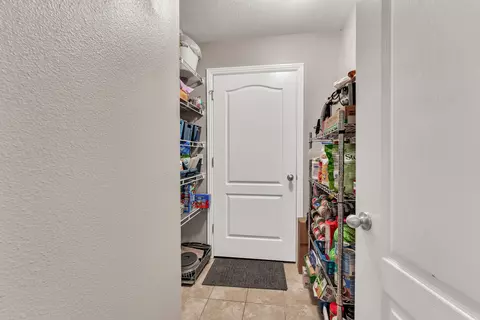 Entry Way - 883 Dustin Ln, Nixa, MO 65714 photo 3 of 6