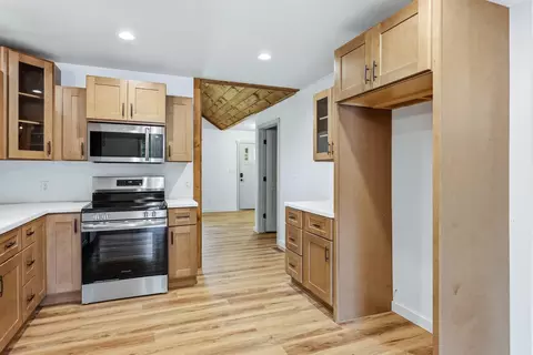 Entry Way - 261 Renee Ave, Sparta, MO 65753 photo 1 of 1
