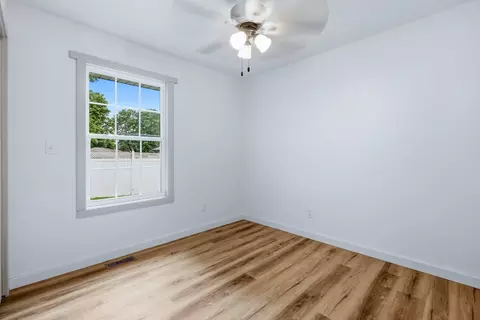 Bedroom - 261 Renee Ave, Sparta, MO 65753 photo 3 of 4