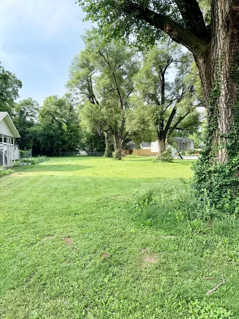 000 Mc Pherson St # W, Greenfield, MO 65661