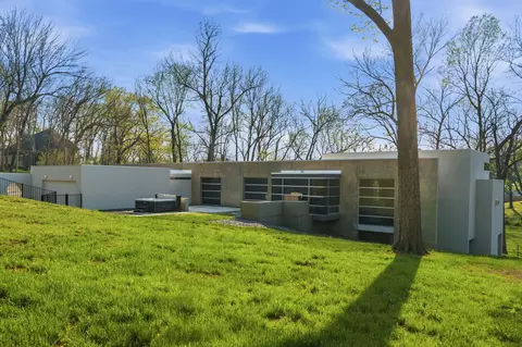 Exterior - 3023 E Inglewood Ct, Springfield, MO 65804 photo 10 of 33