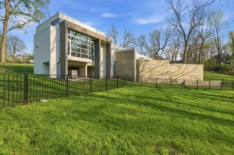 Exterior - 3023 E Inglewood Ct, Springfield, MO 65804 photo 22 of 33