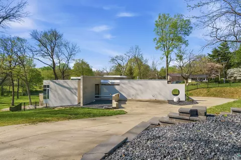 Exterior - 3023 E Inglewood Ct, Springfield, MO 65804 photo 4 of 33