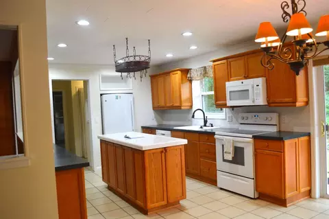 Kitchen - 267 Dickens Cir, Forsyth, MO 65653 photo 1 of 4