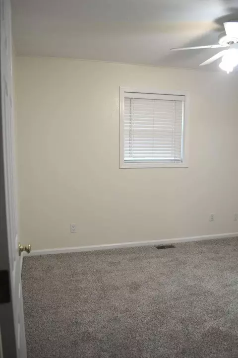 Bedroom - 267 Dickens Cir, Forsyth, MO 65653 photo 3 of 6