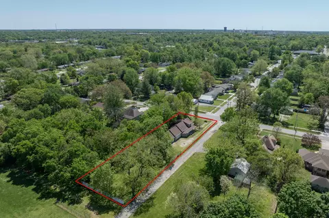 View/Area - 537 W Talmage St, Springfield, MO 65803 photo 2 of 8
