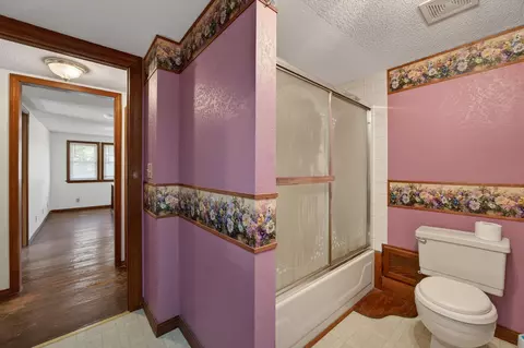 Bath - 537 W Talmage St, Springfield, MO 65803 photo 5 of 7