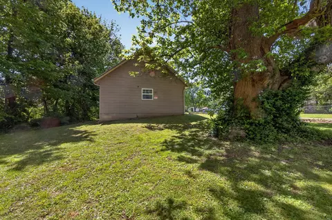 Exterior - 537 W Talmage St, Springfield, MO 65803 photo 16 of 17