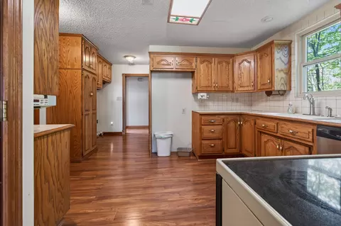 Kitchen - 537 W Talmage St, Springfield, MO 65803 photo 1 of 5