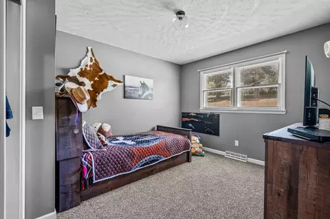 Bedroom - 8675 S State Highway 5, Ava, MO 65608 photo 1 of 3