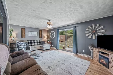 Living - 8675 S State Highway 5, Ava, MO 65608 photo 1 of 3