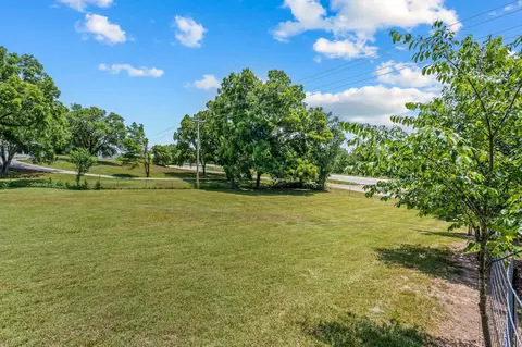 Exterior - 8675 S State Highway 5, Ava, MO 65608 photo 4 of 12