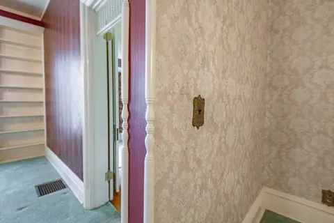 Entry Way - 625 South Ave, Springfield, MO 65806 photo 4 of 8