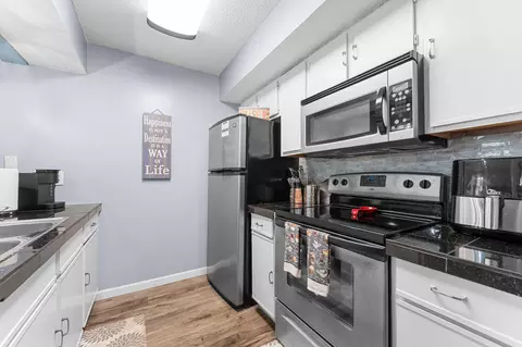Kitchen - 230 Turnberry Rd #1, Branson, MO 65616 photo 2 of 2