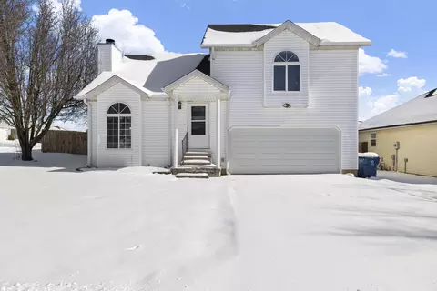 826 S Hickory Ln, Nixa, MO 65714