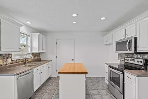 Kitchen - 2030 E Charles St, Republic, MO 65738 photo 2 of 6
