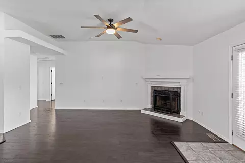 Living - 2030 E Charles St, Republic, MO 65738 photo 2 of 4