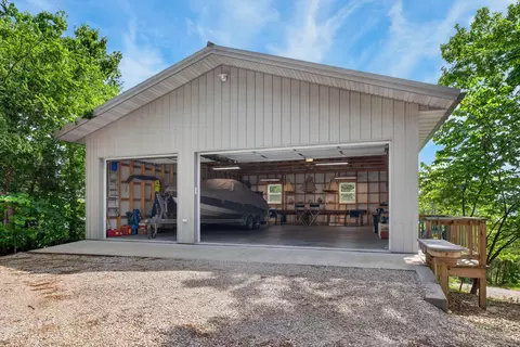 Exterior - 226 Ledgestone Rd, Shell Knob, MO 65747 photo 8 of 13