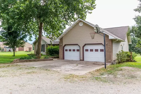 Exterior - 235 Springfield Rd, Buffalo, MO 65622 photo 4 of 5