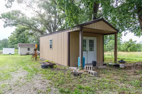 Exterior - 235 Springfield Rd, Buffalo, MO 65622 photo 3 of 5